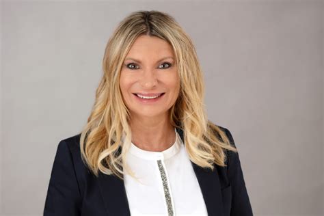 mack twitter manuela