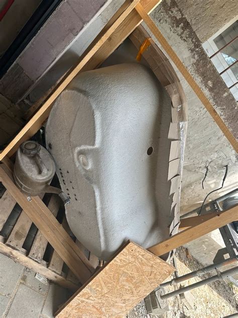 Macke, August Modegeschäft im Laubengang