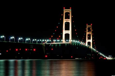 mackinac bridge at night