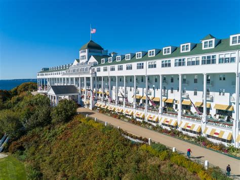 mackinac island area hotels