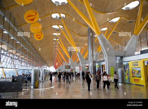 madrid airport departures live