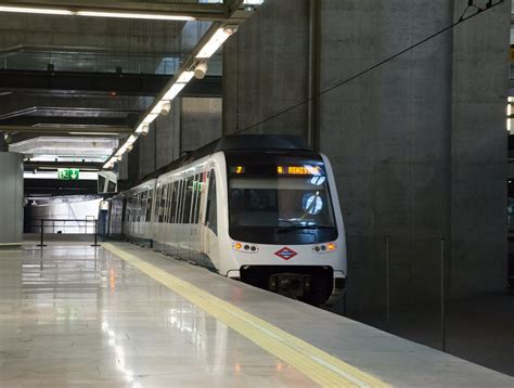 madrid airport to train station