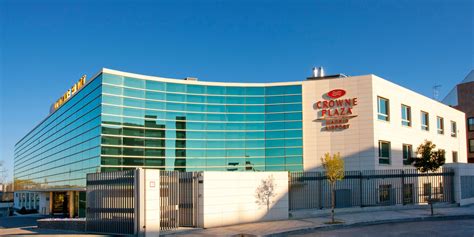 madrid hotel booking near airport
