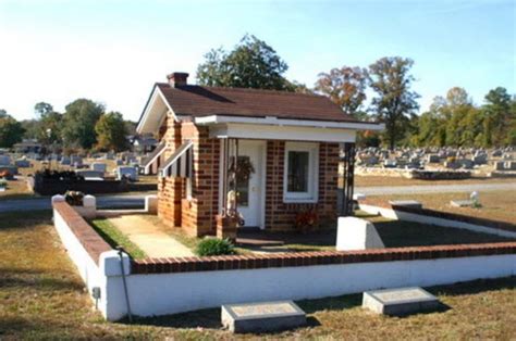 Julia Bayonetta Revealed: The Shocking Truth Behind Her Nude Power Pose!