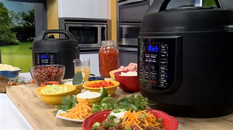 Magic Chef 6 Qt. Stainless AllinOne MultiCooker. Price Reduced! for Sale in Lake Forest Park