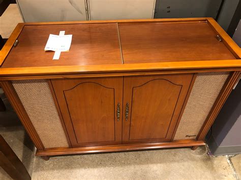 magnavox console stereo model numbers