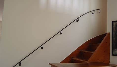 Main courante en fer sur mesure pour un escalier