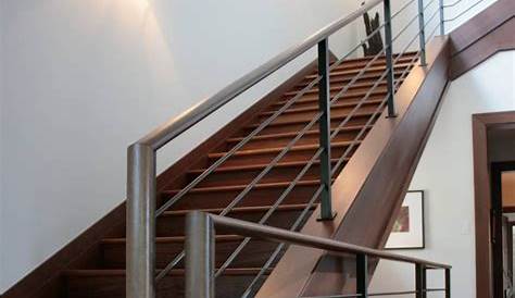 Main courante escalier intégrée de style moderne