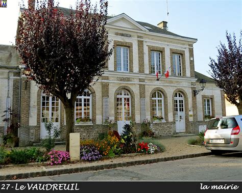 mairie du vaudreuil 27100