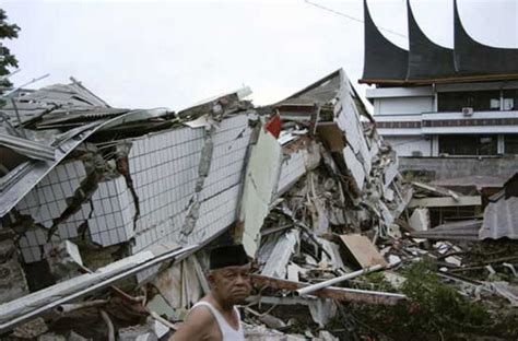 makalah gempa bumi padang 2009