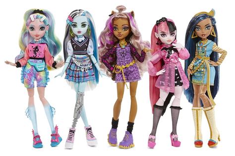 Unleash Your Creativity: Embark on a Thrilling Journey to Craft Your Own Monster High Masterpiece