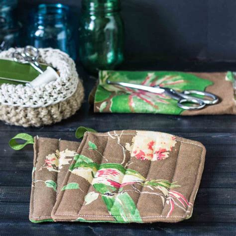 Make Potholders Material