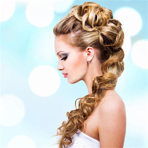 Hairstyle Ideas For Prom Night 2023