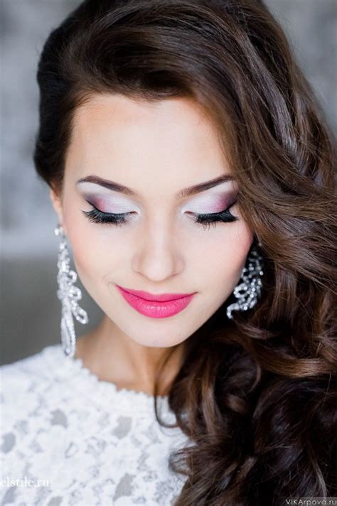 18 Stunning Makeup and Hairstyle Ideas for Holiday Pretty Designs