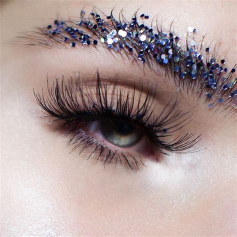 Makeup Glitter Eyebrows