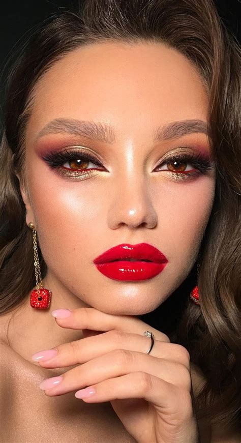 Makeup Red Lips Look