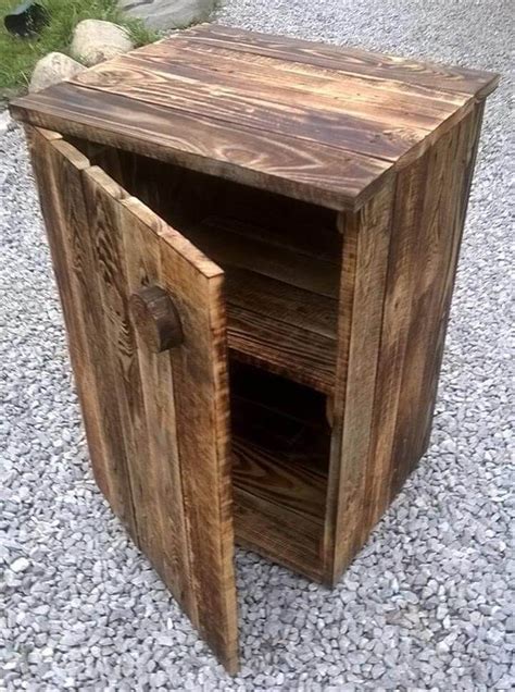Making A Nightstand From Pallets