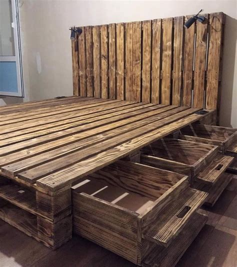Making Bed Out Of Pallets