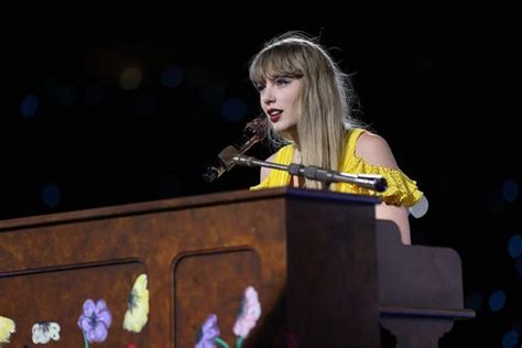 Makna Lagu Style Taylor Swift: Kisah Cinta Yang Menggugah Hati