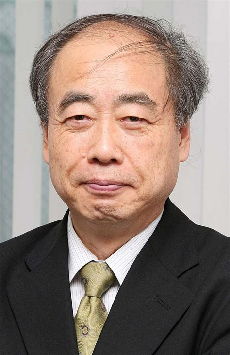 makoto kobayashi nobel prize biography