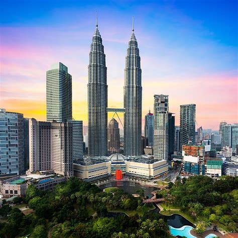 malaysia twin tower height