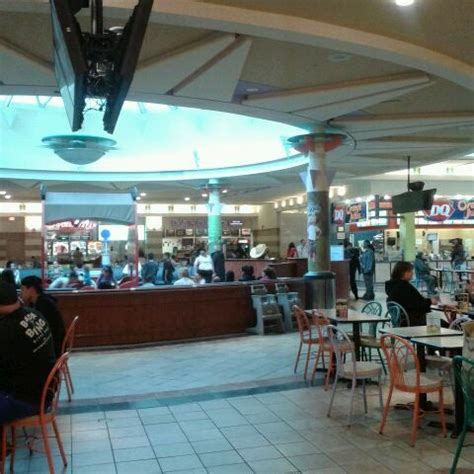 mall of new hampshire food court