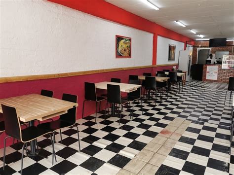 mama rich cafe