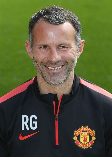 man utd assistant manager
