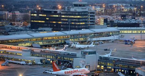 manchester airport departures today delays