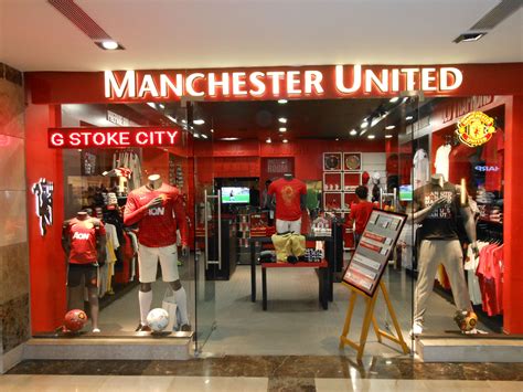 manchester united football shop