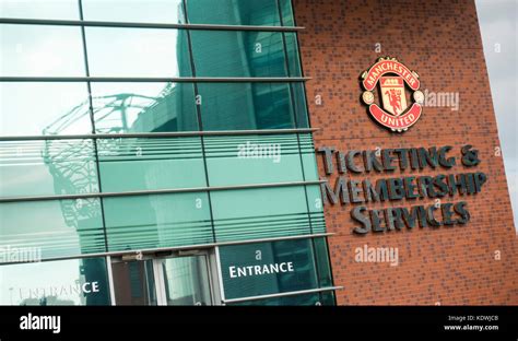 manchester united ticket office number