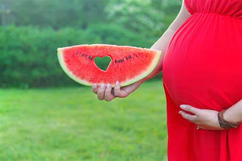 Manfaat Buah Semangka untuk Ibu Hamil: Rahasia Kesehatan Ibu dan Janin