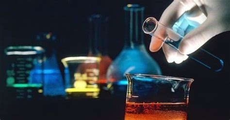 Temukan 10 Manfaat Ilmu Kimia dalam Industri yang Jarang Diketahui