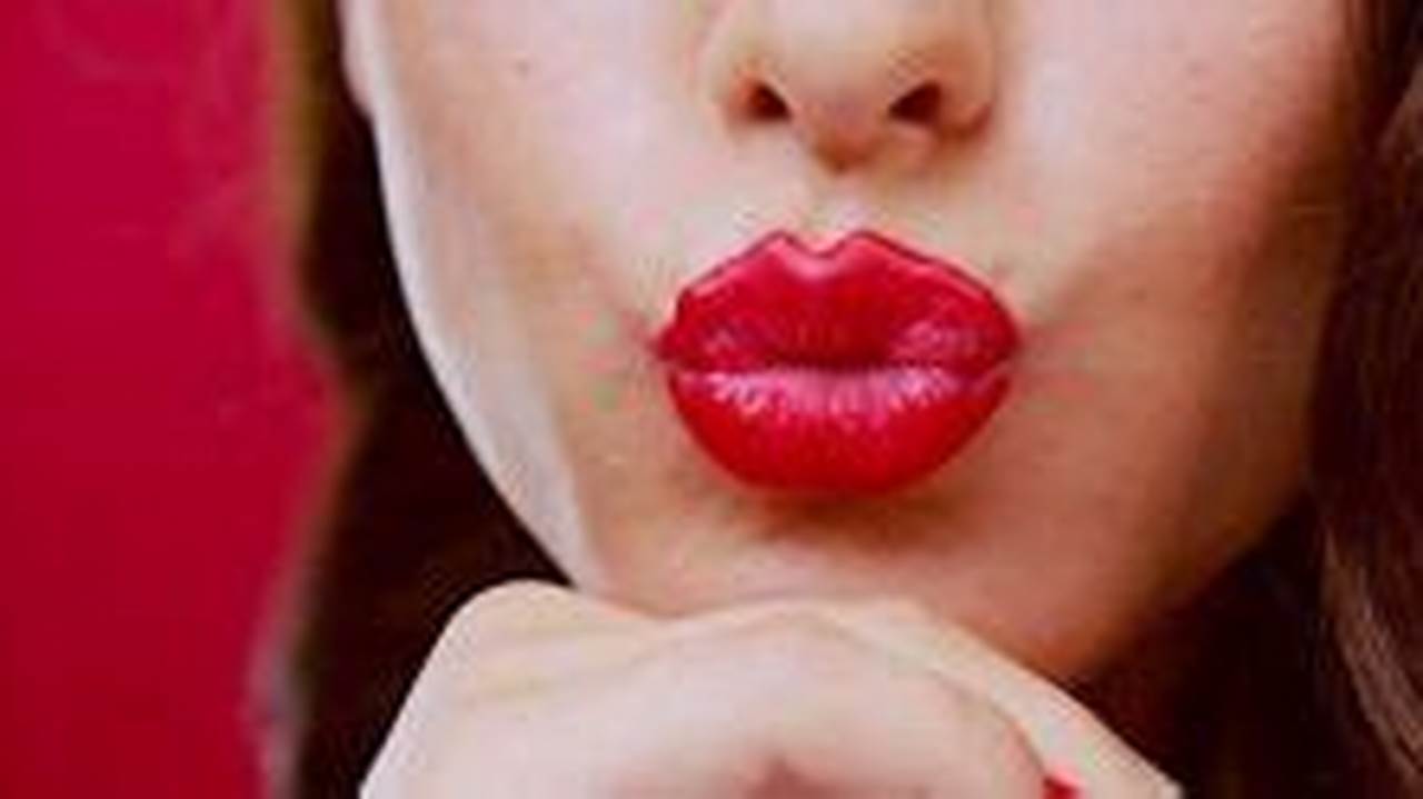 Temukan 9 Manfaat Istimewa Mencium Bibir yang Jarang Diketahui