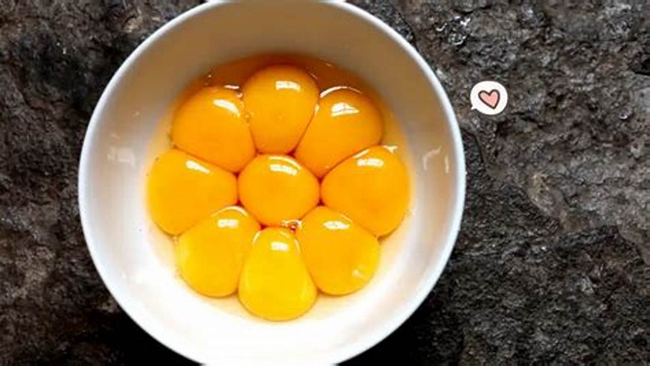 Temukan 8 Manfaat Telur Kuning Mentah yang Jarang Diketahui