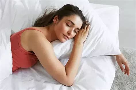 Manfaat Tidur Nyaman Tanpa Bra: Panduan Kesehatan untuk Wanita