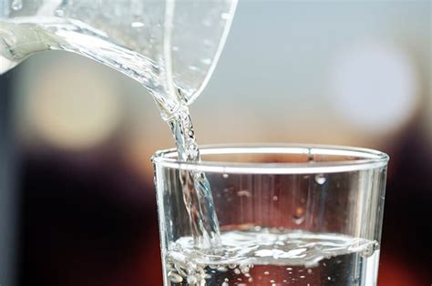 Manfaat minum air putih
