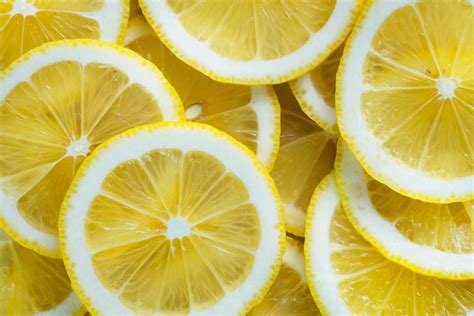 Temukan Manfaat Minum Lemon Sebelum Tidur yang Jarang Diketahui
