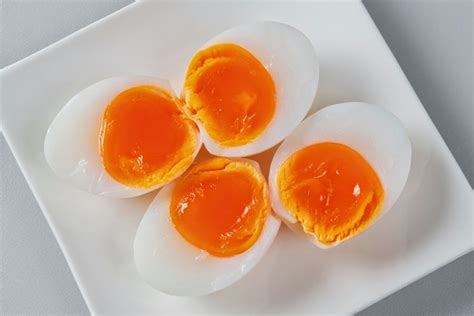 Temukan 7 Manfaat Telur Rebus Setengah Matang yang Jarang Diketahui