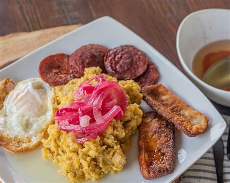 mangu con los tres golpes near me