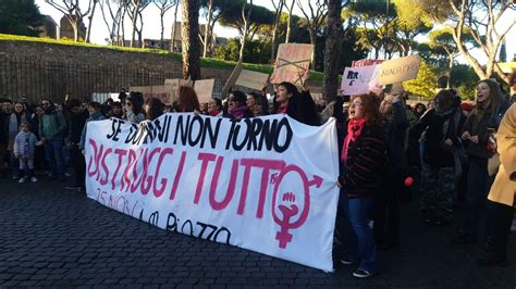 manifestazione a roma il 25 novembre