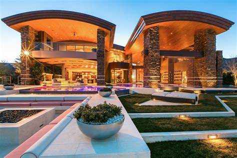 mansions in vegas for luxury