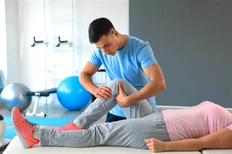 manual therapy vs physical therapy