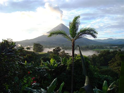 Manuel Antonio Volcano