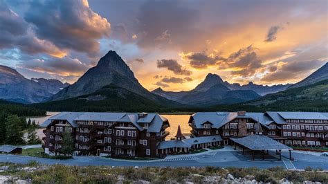 many glacier accommodations