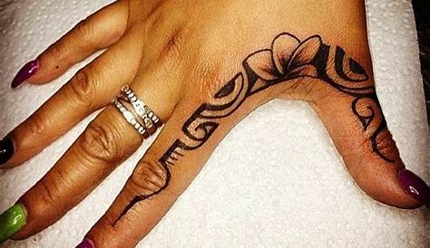 Maori Tattoo Frau Hand Pin Auf en Arm