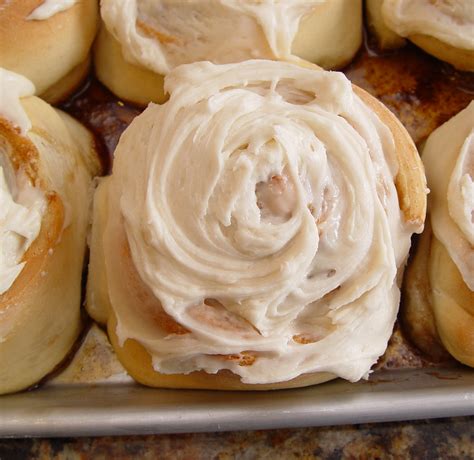 Maple Frosting For Cinnamon Rolls