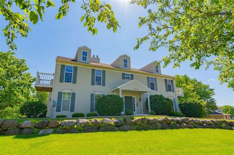 Maple Grove Dr Madison Wi