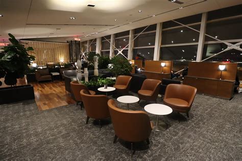 maple leaf lounges canada