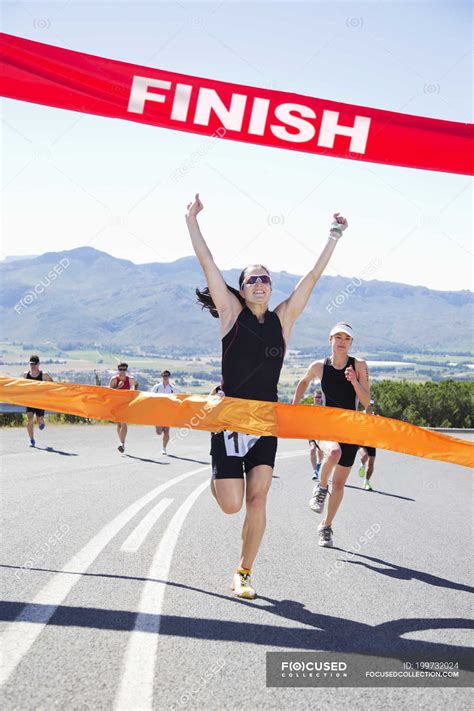 marathon finish line image